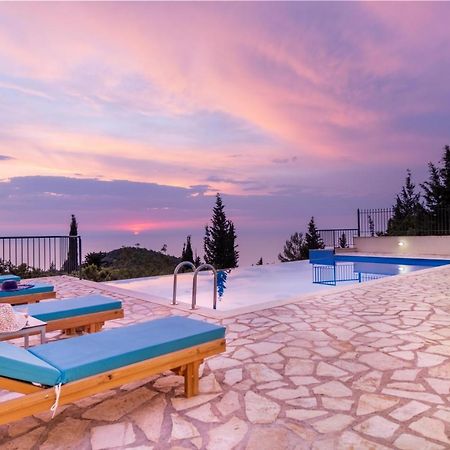 Sapphire Blue Villa Kalamitsi  Bagian luar foto